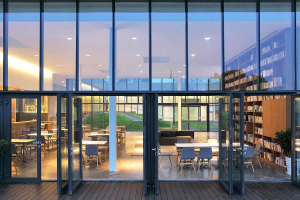 Serie de puertas plegables de acero SLIM65